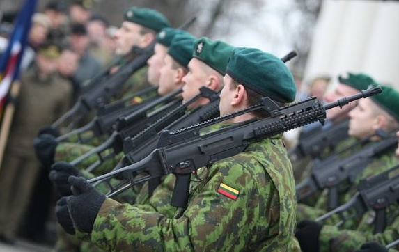 Литва розгортає містечко для НАТО та Бундесверу біля кордонів Білорусі Литва розгортає містечко для НАТО та Бундесверу біля кордонів Білорусі